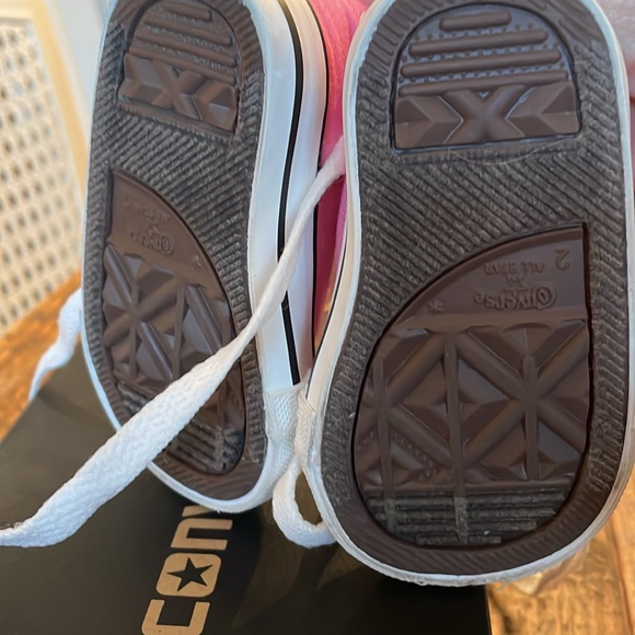 EUC LIKE NEW Converse Lace-up Chuck Taylor’s for Infants & Toddlers Sz 2 PINK - Picture 6 of 9